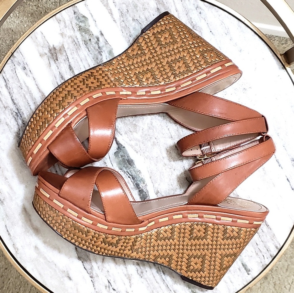 ☀️Vince Camuto☀️Raven Leather Platform Wedges